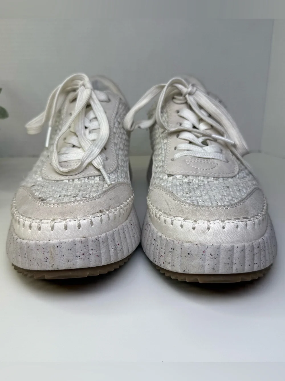 Universal Thread platform sneakers